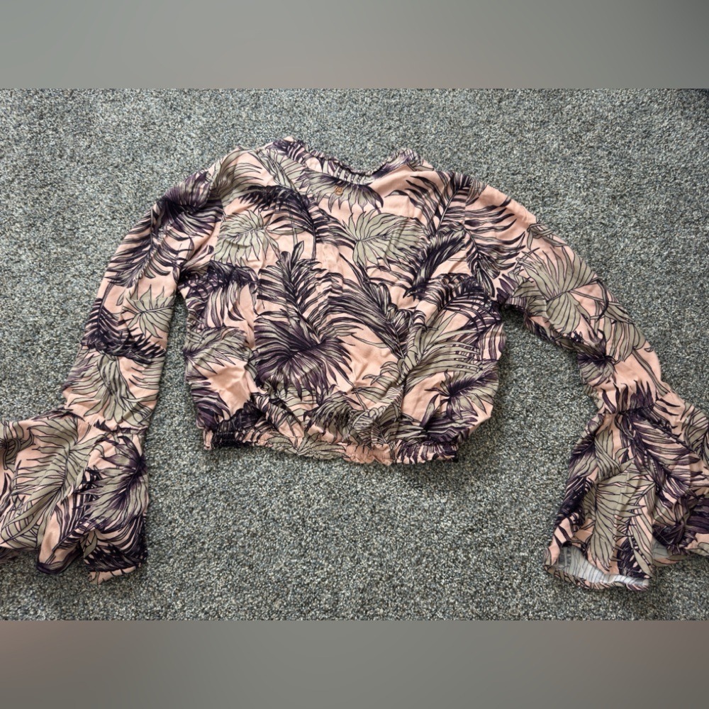 Maaji Unicorn Skies Crop Top Bell Sleeves pink orange blouse size large - Picture 6 of 7